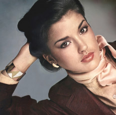 Janice Dickinson by Francesco Scavullo (1977)