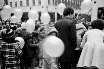 Children and Balloons, New York by Jerry Schatzberg (1974)