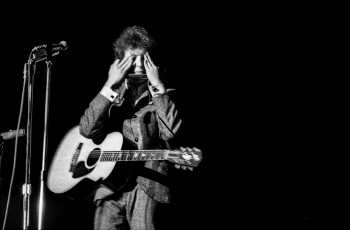 Bob Dylan by Jerry Schatzberg (1965)