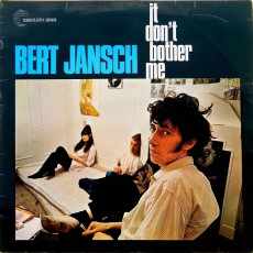 Bert Jansch / IT DON'T BOTHER ME (1965) - photo by Brian Shuel