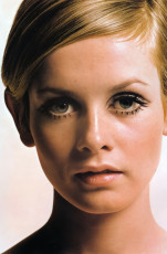 Twiggy by Melvin Sokolsky (1967)