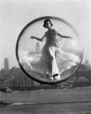 Simone d’Ailencourt (Over New York) by Melvin Sokolsky (1963)