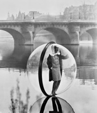 Simone dAilencourt (Bubble, Seine, Paris) by Melvin Sokolsky (1963)