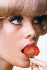 Jean Shrimpton by Melvin Sokolsky (1964)