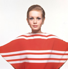 Twiggy by Bert Stern (1967)