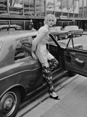 Twiggy by George Stroud (1968)