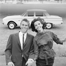 Margot McKendry, Murray Rose (australian swimmer) by Henry Talbot (1963)