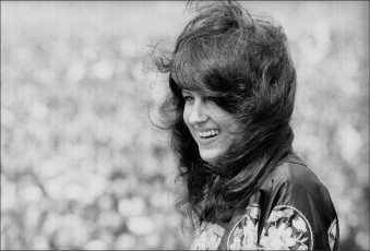Grace Slick, Central Park, NYC by Allan Tannenbaum (1975)