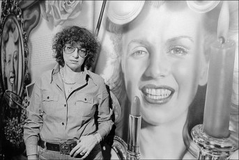 Artist Audrey Flack and her hyper-realist painting of Marilyn Monroe by Allan Tannenbaum (1978)