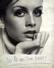 Twiggy by Ronald Traeger (1967)