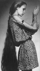 Twiggy by Justin de Villeneuve (1970)