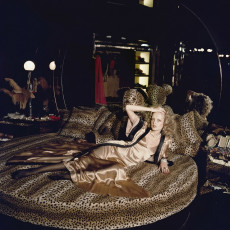 Twiggy in Biba's Kensington store by Justin de Villeneuve (1971)