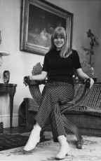 Marianne Faithfull by Ian Wright (1965)