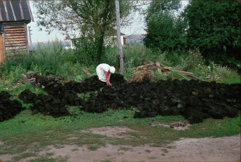 Жак Дюпакье - От Загорска к Орлу. Сушка торфа / 1964