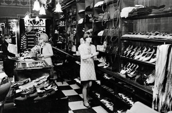 Biba, Kensington Church Street by Philip Townsend / 1966