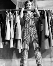 Twiggy, Fashion Shoot by Philip Townsend / 1967