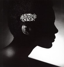 Ebony - Goldbrosche mit Perlen besetzt by F.C. Gundlach (1972)