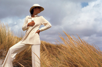 Falke Fashion St. Marie de la Mer by F.C. Gundlach (1977)