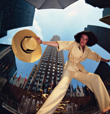 Lisa, Rockefeller Center,summer suit of Lagotte by F.C. Gundlach (1978)