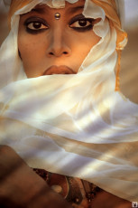 Donyale Luna by Luigi Cazzaniga / Playboy (1975.04)