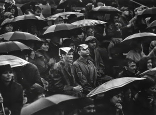 Болельщики, Стадион Динамо, Москва / Анатолий Болдин (1963)