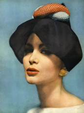 Isabella Albonico by Karen Radkai / Vogue USA (1960.04)