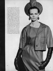 Marola Witt by Irving Penn / Vogue USA (1961.03/2)