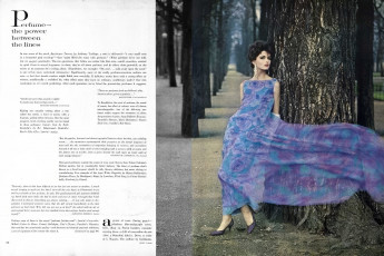 Dorothy McGowan by Henry Clarke / Vogue USA (1961.07)