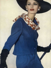 Dorothy McGowan by Irving Penn / Vogue USA (1962.01)