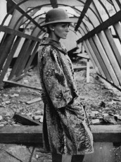 Deborah Dixon by Louis Faurer / Vogue USA (1962.08)