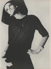 Veruschka by Irving Penn / Vogue USA (1963.03)