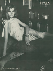 Versuchka by Henry Clarke (Vogue USA 1964.04)