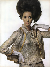 Wilhelmina Cooper by David Bailey (Vogue USA 1964.09)