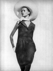 Veruschka by Bert Stern / Vogue USA (1965.04)