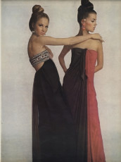 Sue Murray, Jennifer O'Neill by Bert Stern / Vogue USA (1965.11)
