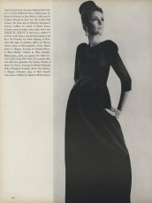 Wilhelmina Cooper by Bert Stern / Vogue USA (1965.11)
