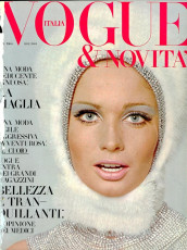Sue Murray by David Bailey / Vogue ITA (1966.01)