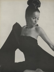 Veruschka by Bert Stern / Vogue USA (1966.01/2)