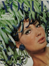 Sue Murray by David Bailey / Vogue UK (1966.04)