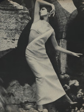 Mirella Petteni by Henry Clarke / Vogue USA (1966.04)