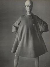 Wilhelmina Cooper by Irving Penn (Vogue USA 1966.07)
