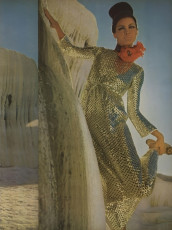 Editha Dussler by Henry Clarke (Vogue USA 1966.12)