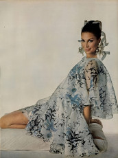 Birgitta af Klerker by Gianni Penati (Vogue USA 1967.04)