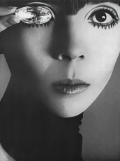 Penelope Tree by Richard Avedon (Vogue USA 1967.10)