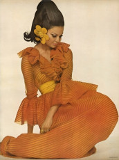 Editha Dussler by Alexis Waldeck (Vogue USA 1968.04)