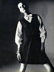 Brigitta af Klerker by Bert Stern (Vogue USA 1968.04/2)