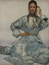 Editha Dussler by Bert Stern (Vogue USA 1968.08/2)