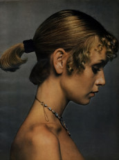 Twiggy by Justin de Villeneuve (Vogue USA 1968.10/2)