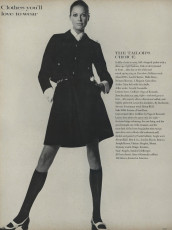 Editha Dussler by Irving Penn (Vogue USA 1969.02/2)