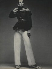 Jean Shrimpton by Richard Avedon (Vogue USA 1969.04)